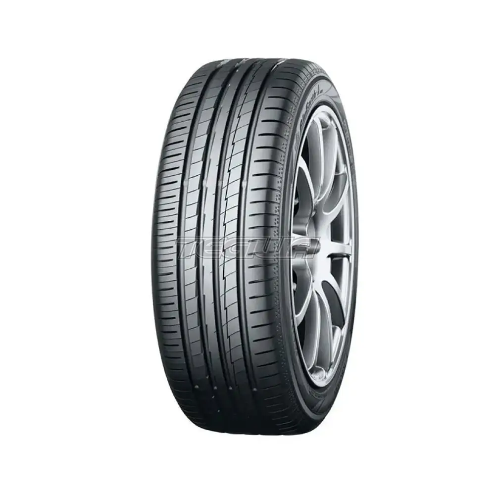 Yokohama BluEarth AE30 Tyre